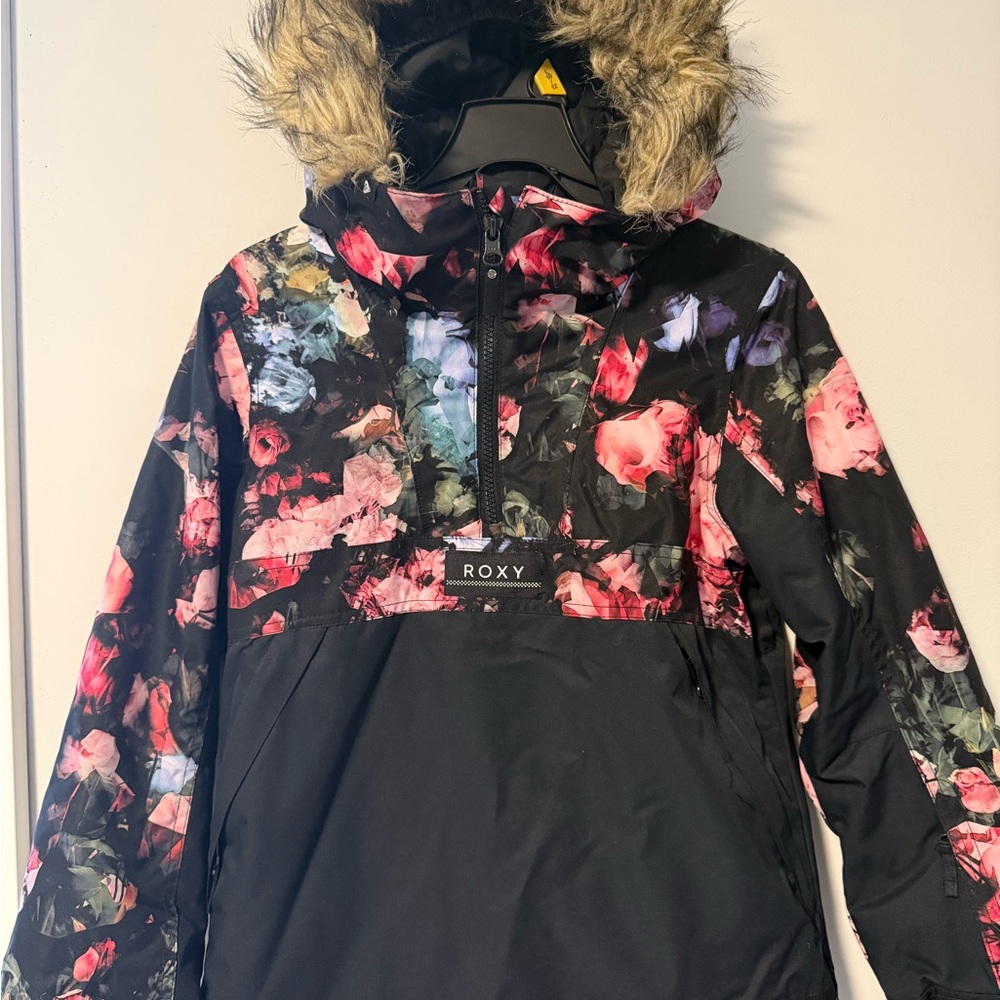 Roxy Black Floral Ski Jacket with Faux Fur Hood & Black Ski Pants